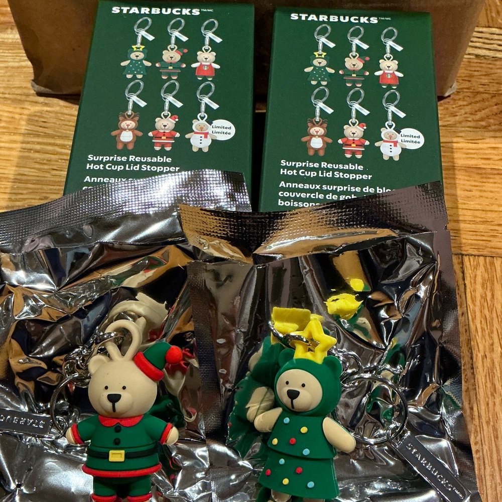 Starbucks limited edition cup Toppers Holiday bears keychain ELF and Tree, new